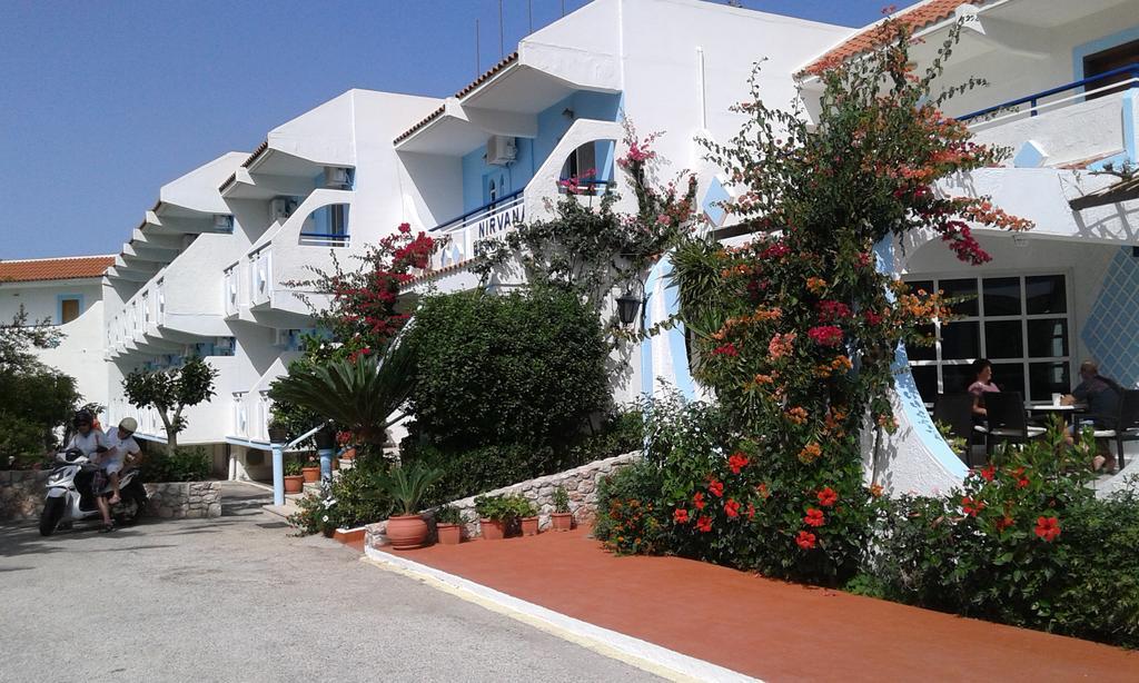 Nirvana Beach Hotel Theológosz Kültér fotó